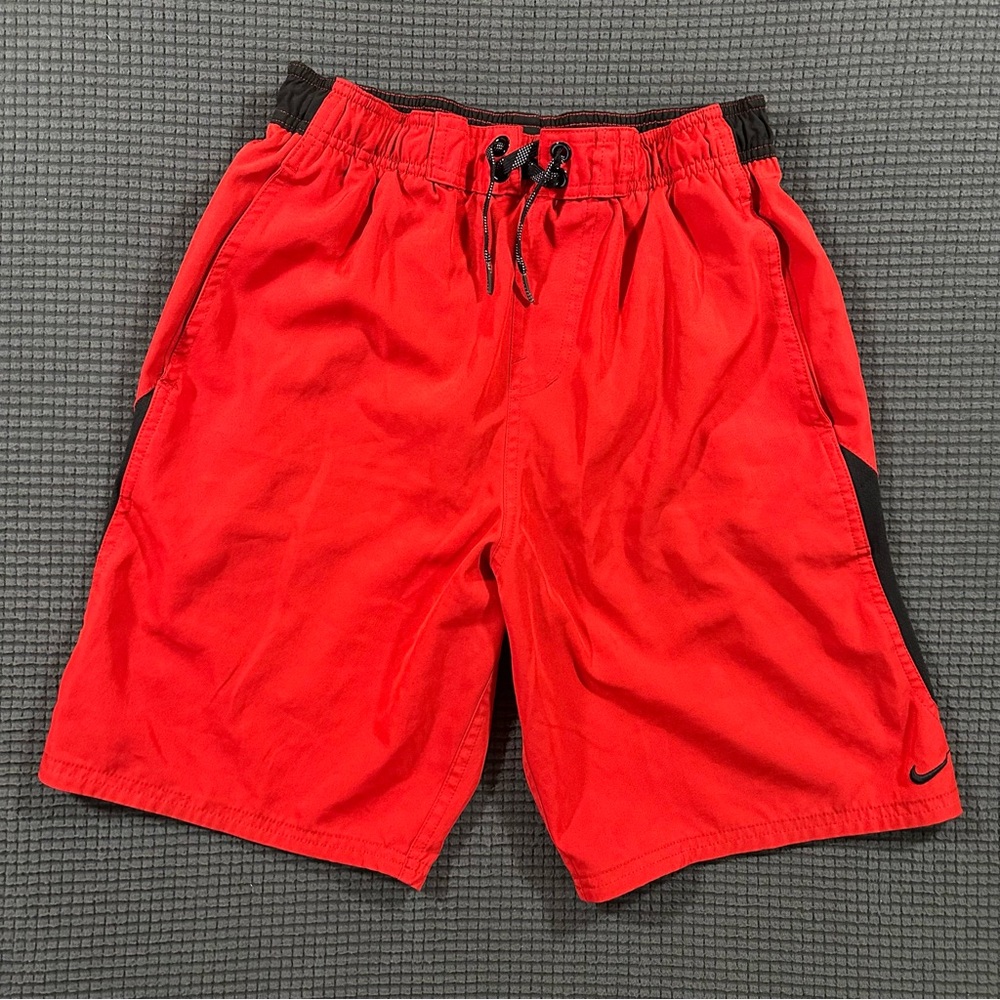 Nike Swim Trunks Mens Small Red Black Athletic Board Shorts Lined